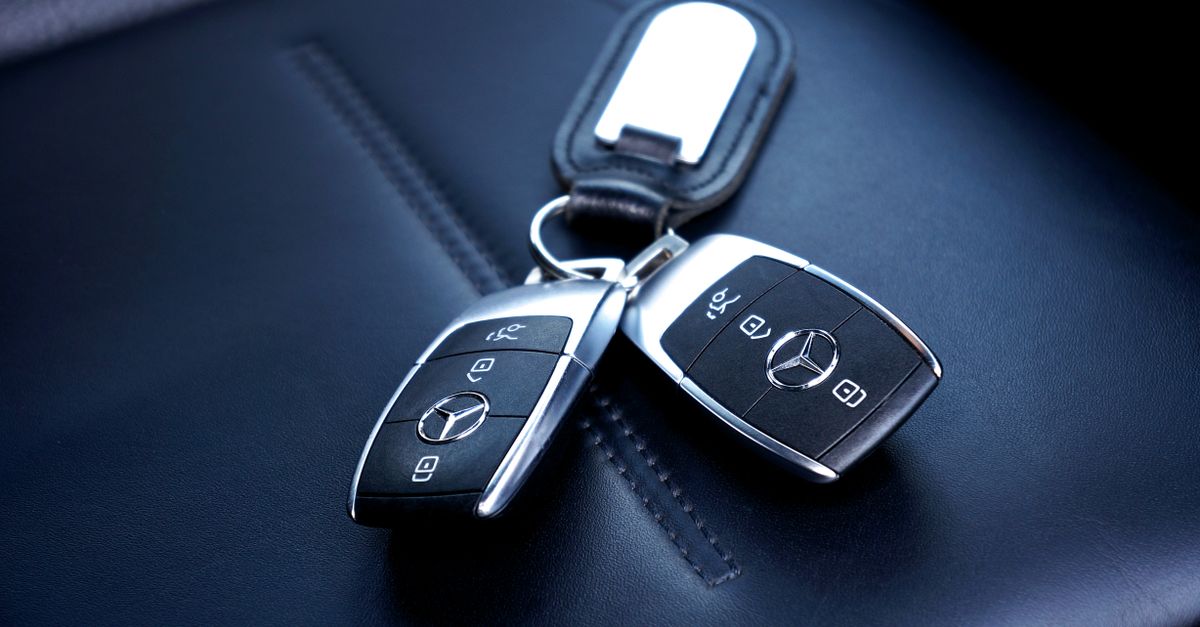 Nissan car key fob — Jericho Tpke Locksmith