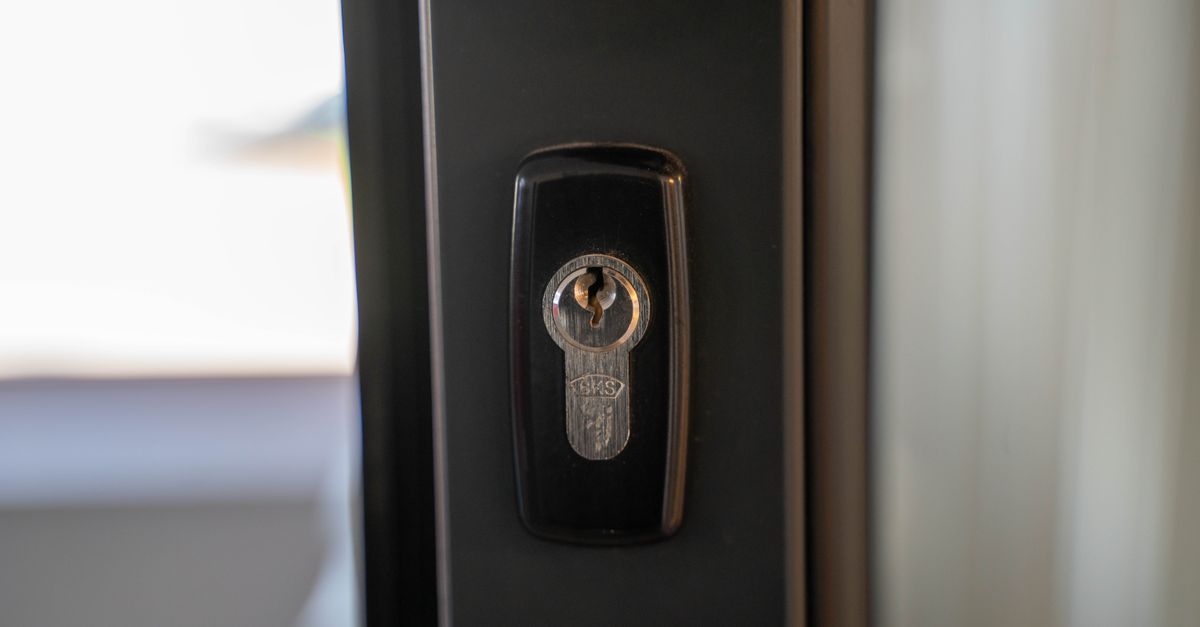 home security lock door — Jericho Tpke Locksmith