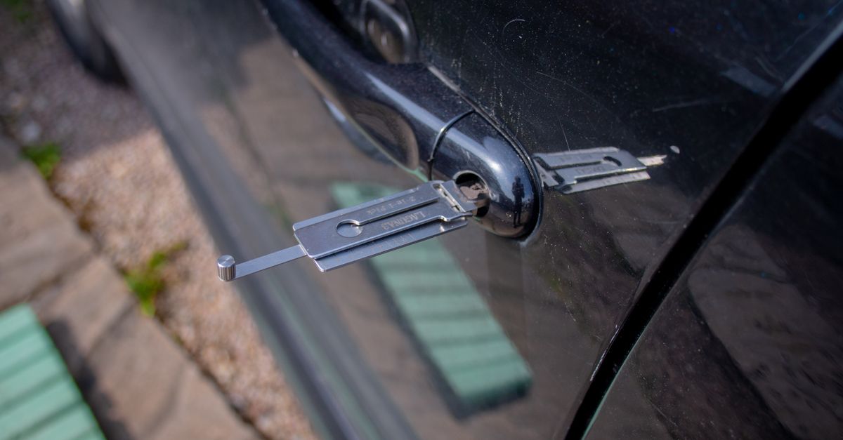 locksmith service technician — Jericho Tpke Locksmith