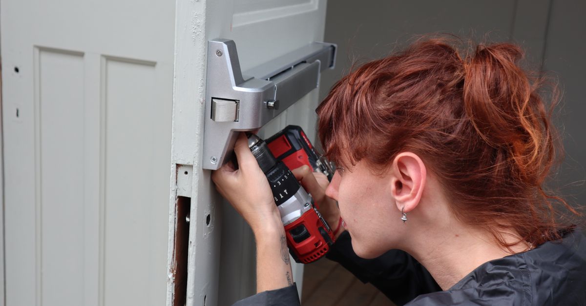 deadbolt installation — Jericho Tpke Locksmith