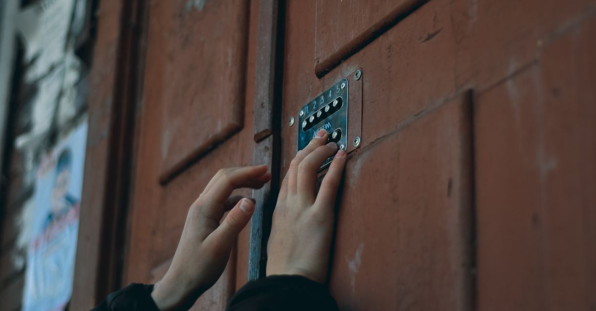 home security lock door — Jericho Tpke Locksmith