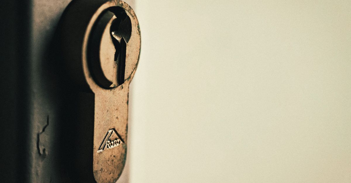 Restricted-Key Locks a Hardware Store Can't Copy — Jericho Tpke Locksmith